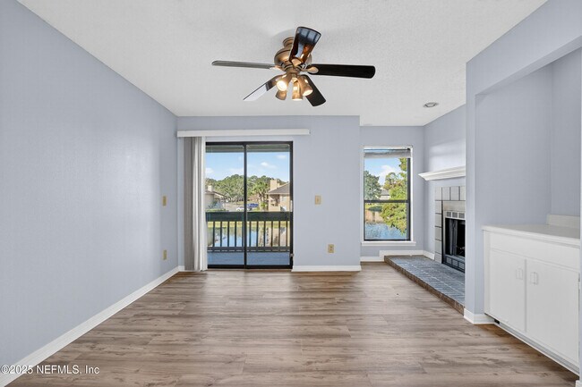 Building Photo - 10200 Belle Rive Blvd