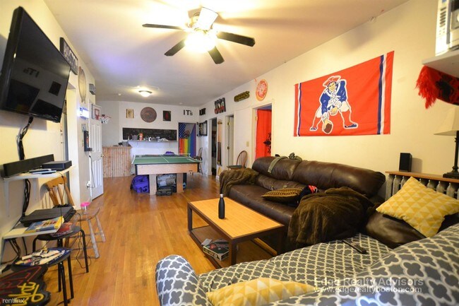 Foto del edificio - 5 br, 2 bath  - 41 Egremont Rd Apt 4O