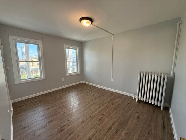 Foto del edificio - 821 Baltic Ave