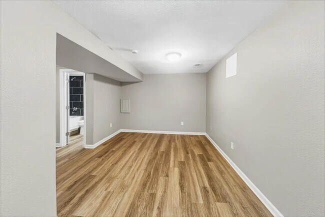 Foto del edificio - 11332 Niagara St
