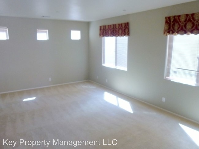 Building Photo - 3 br, 2.5 bath House - 7480 Ademar St