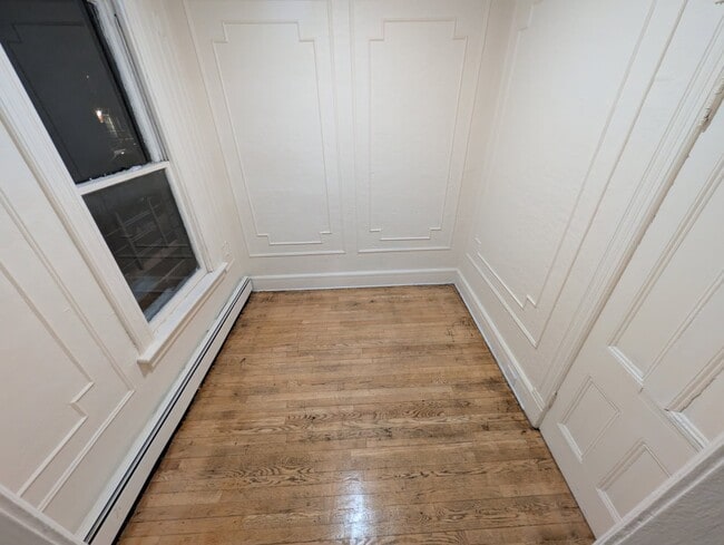 Building Photo - 44 Benkard Ave