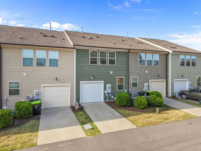 Foto del edificio - 1709 Shady Oaks Dr