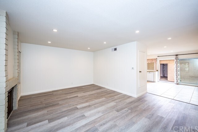 Building Photo - 2443 Chinook Dr