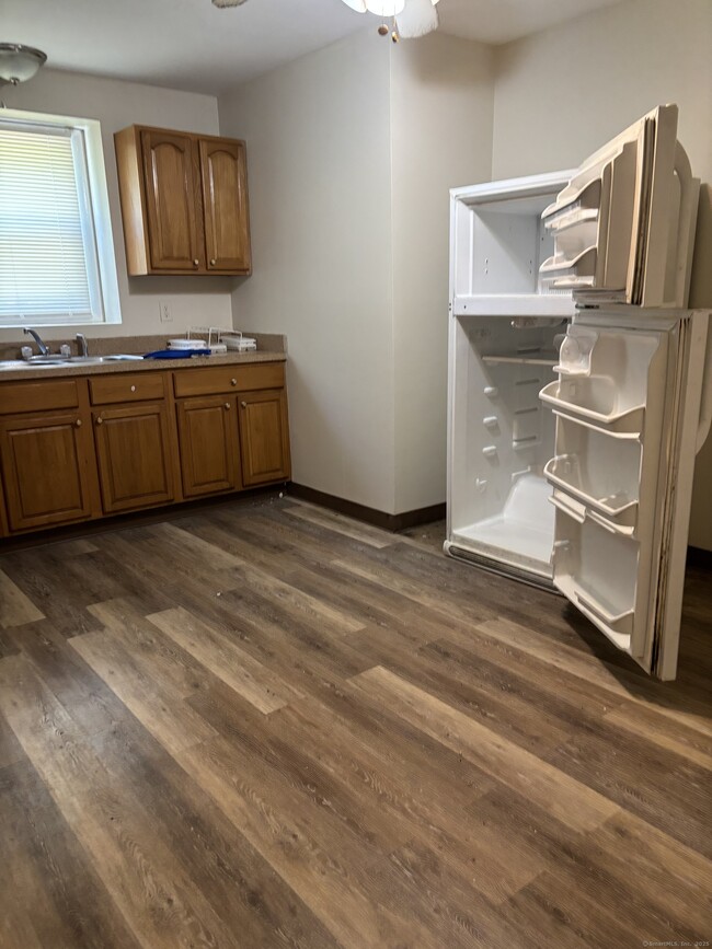 Building Photo - 36 Elmview Cir