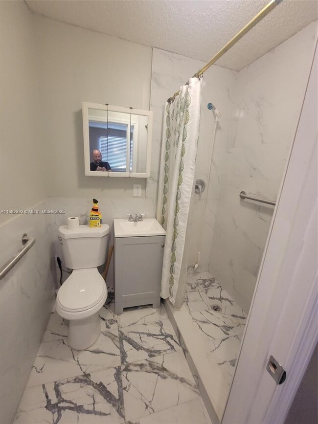 Foto del edificio - 1540 NW 153rd St