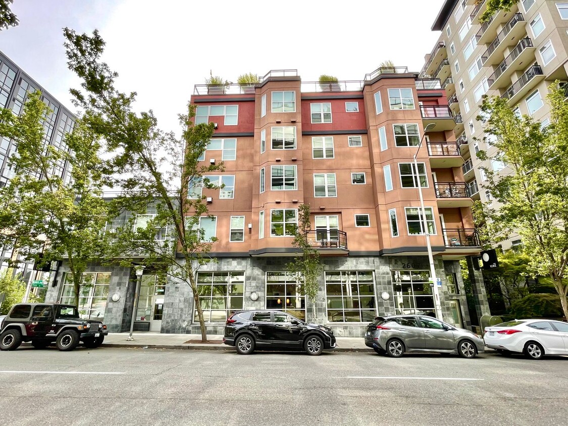 Primary Photo - Great Condo For Rent