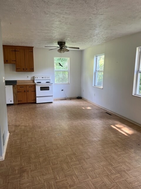 Foto del edificio - 12 Dogwood Ln