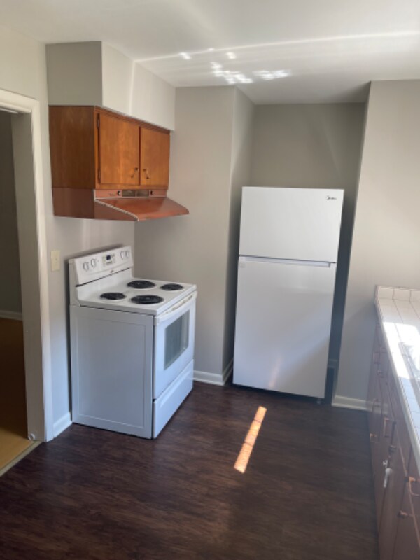 2100 Alta Ave Unit Apt 2, Louisville, KY 40205 Room for Rent in