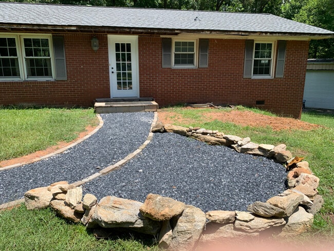 Building Photo - 322 Whooping Creek Rd