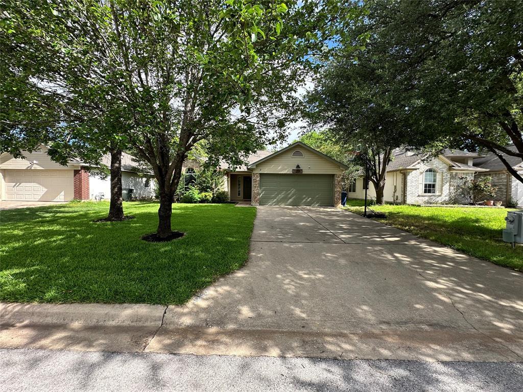 Foto del edificio - 1217 Nightshade Ln