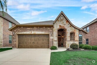 Building Photo - 1325 Realoaks Dr