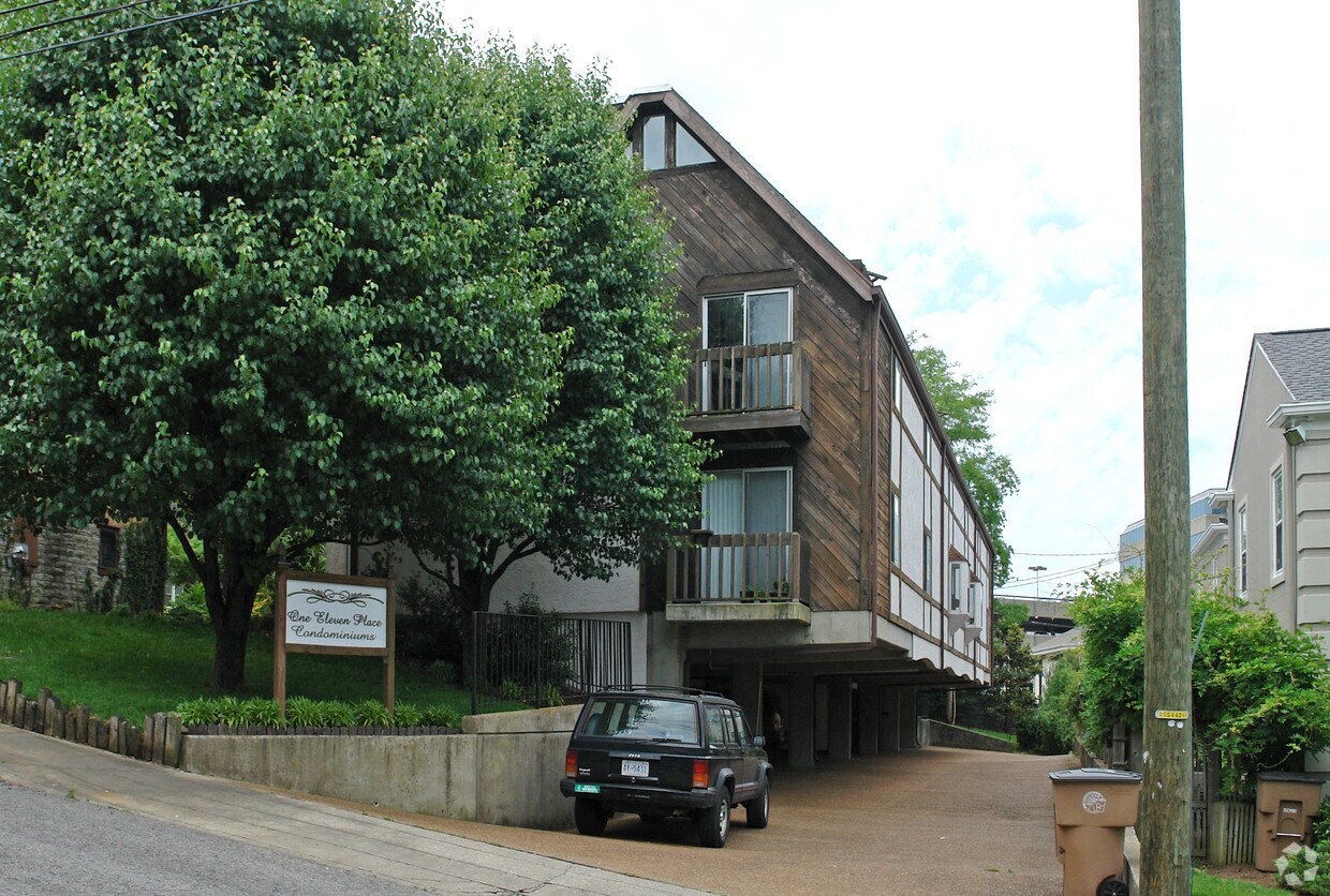 One Eleven Place Apartments in Nashville, TN
