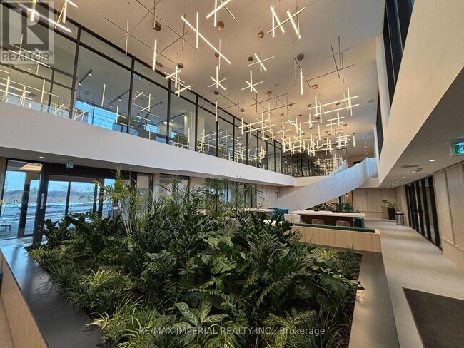 Building Photo - 3071 Trafalgar Rd