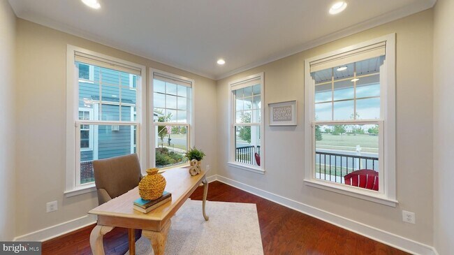 Building Photo - 1025 Odyssey Park Dr SE