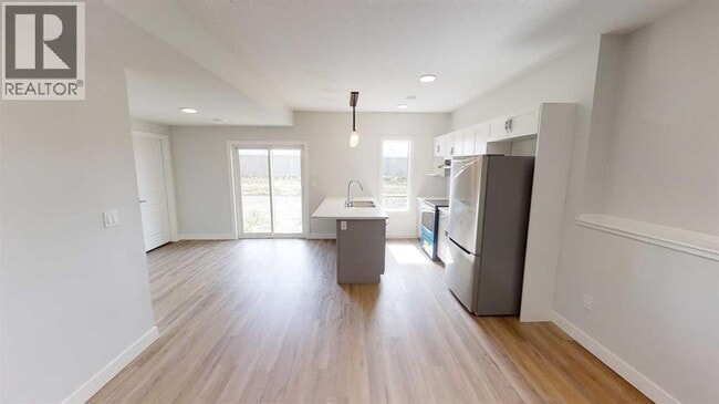 Building Photo - 10529-10133 133 Ave.