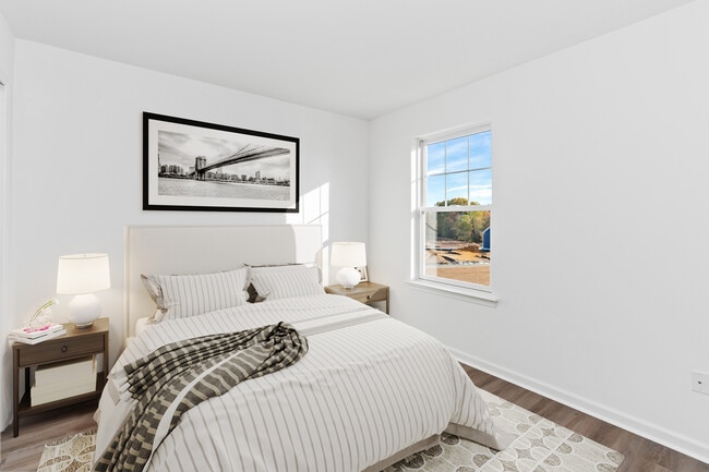 Foto del edificio - 977 Lorewood Grove Rd
