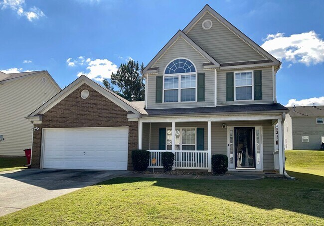 Building Photo - Well Maintained 4 Bed/2.5 Bath in Great Lo...