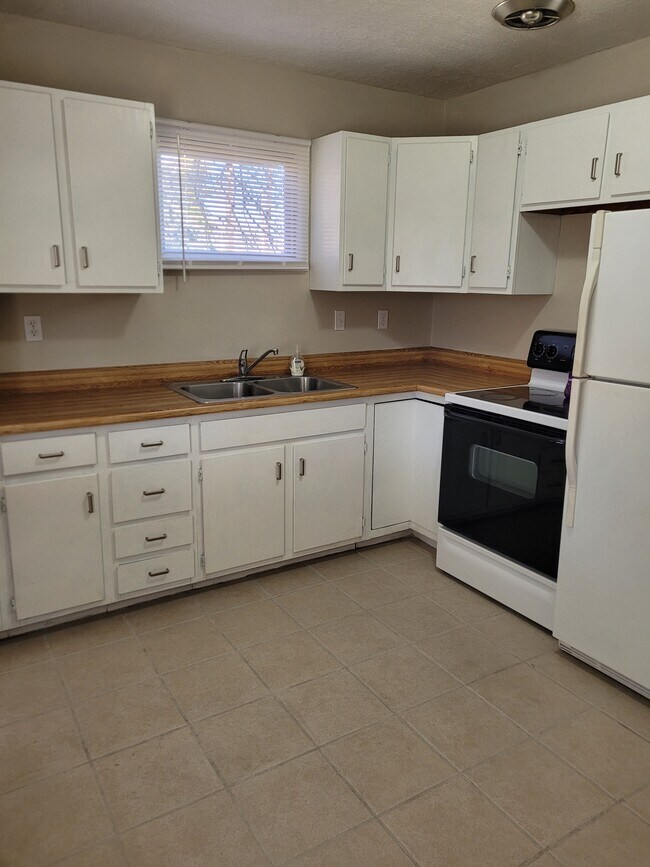Foto del edificio - 508 E Prescott Rd