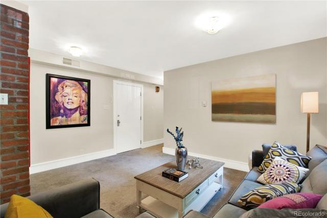 Building Photo - 1 bedroom in Denver CO 80218