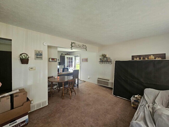 Foto del edificio - 2 Bedroom 1.5 Bath Duplex Kent Ohio 44240