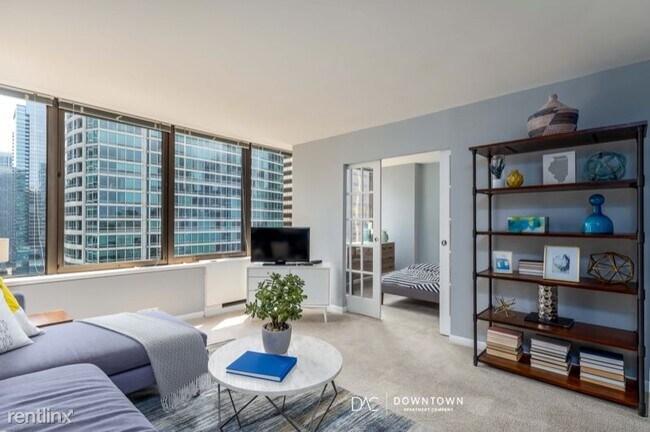 Building Photo - 1 br, 1 bath Condo - 243 E. Ontario St