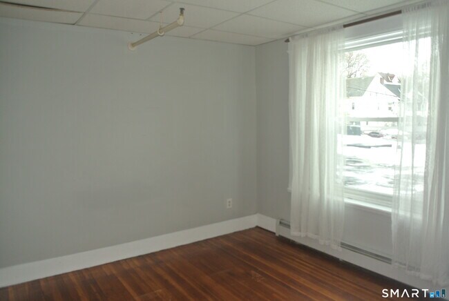 Foto del edificio - 549 Howe Ave