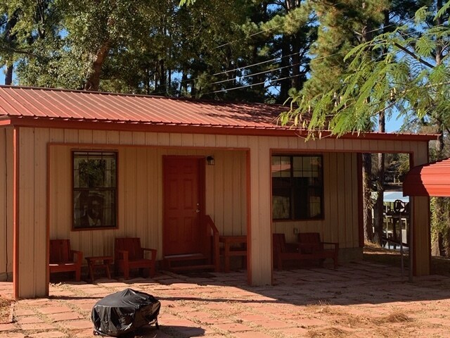 Foto del edificio - 16896 Oakwood Dr