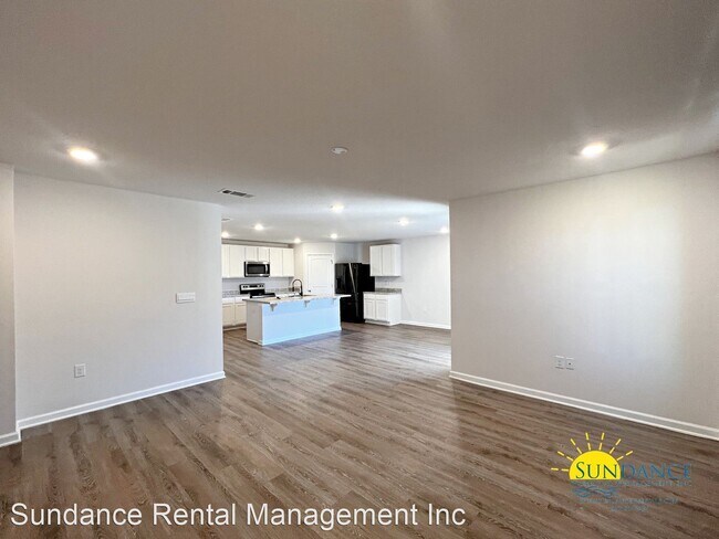 Foto del edificio - 4 br, 2 bath House - 3556 Sugar Maple Lane