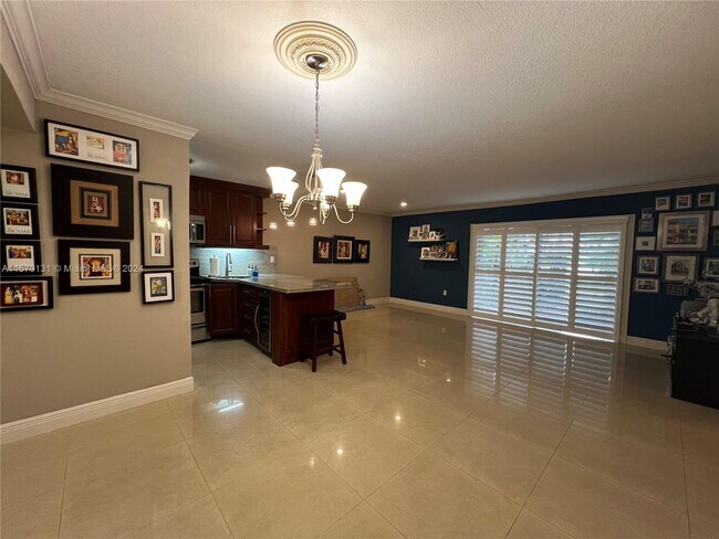 Foto del edificio - 8325 SW 72nd Ave