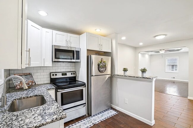 Building Photo - 209 Harper Rd SE