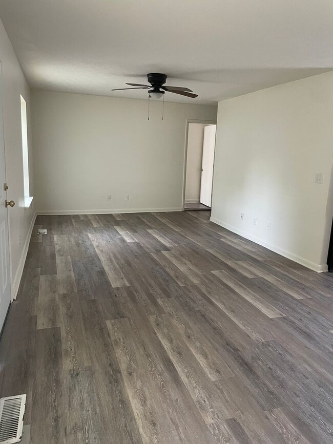 Building Photo - 93 Nunnally Ave