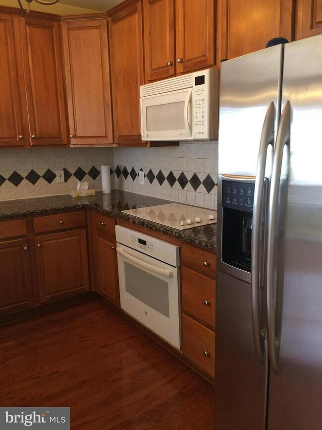 Building Photo - 305 Redland Blvd