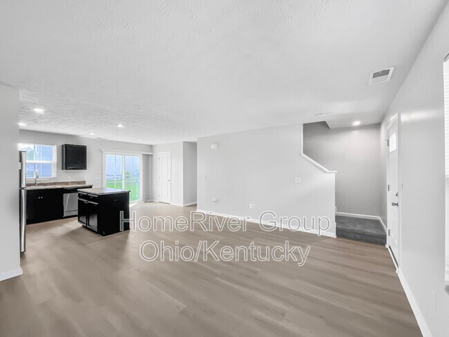 Foto del edificio - 5013 Sullivans Ridge Dr