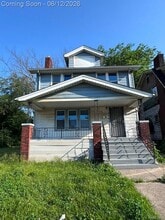 Building Photo - 2474 Fullerton Ave