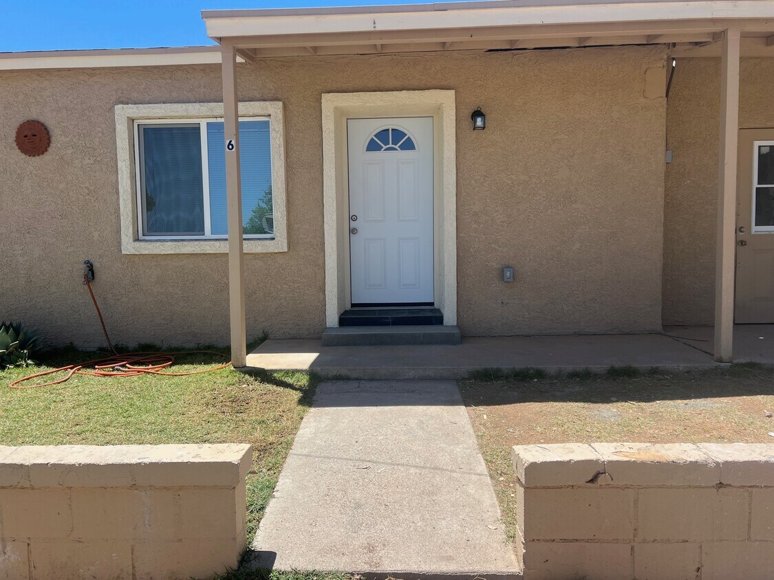 1001 Elledge Dr, Sierra Vista, AZ 85635 Townhome Rentals in Sierra