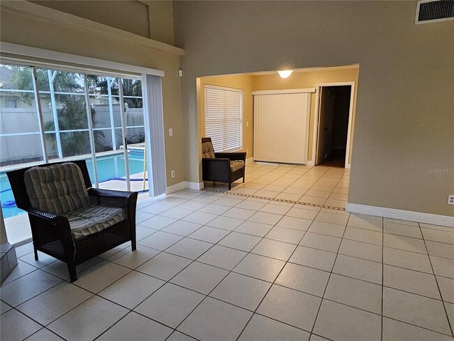 Building Photo - 10044 Little Teak St