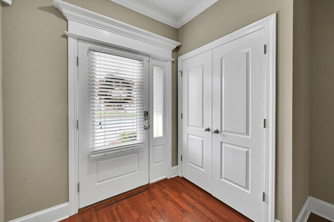 Foto del edificio - Brook Hollow