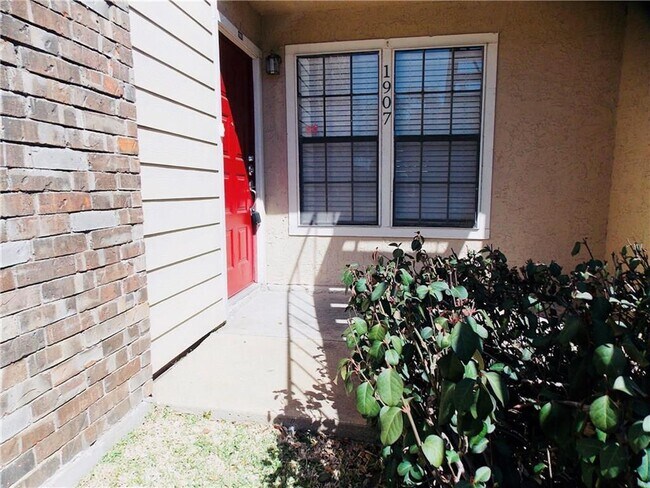 Building Photo - 4748 Old Bent Tree Ln