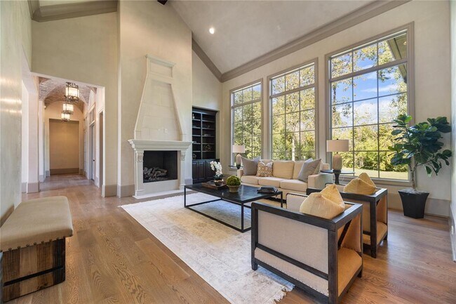 Building Photo - 14102 Bluebird Ln
