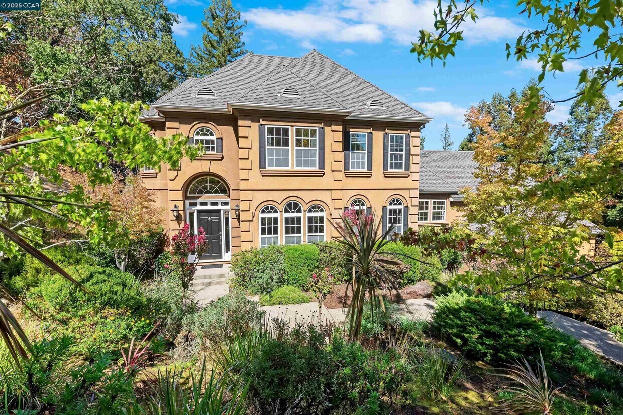 Foto principal - 20 Oak Crest Ln