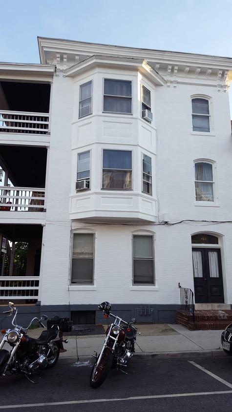 Building Photo - 41 E Antietam St