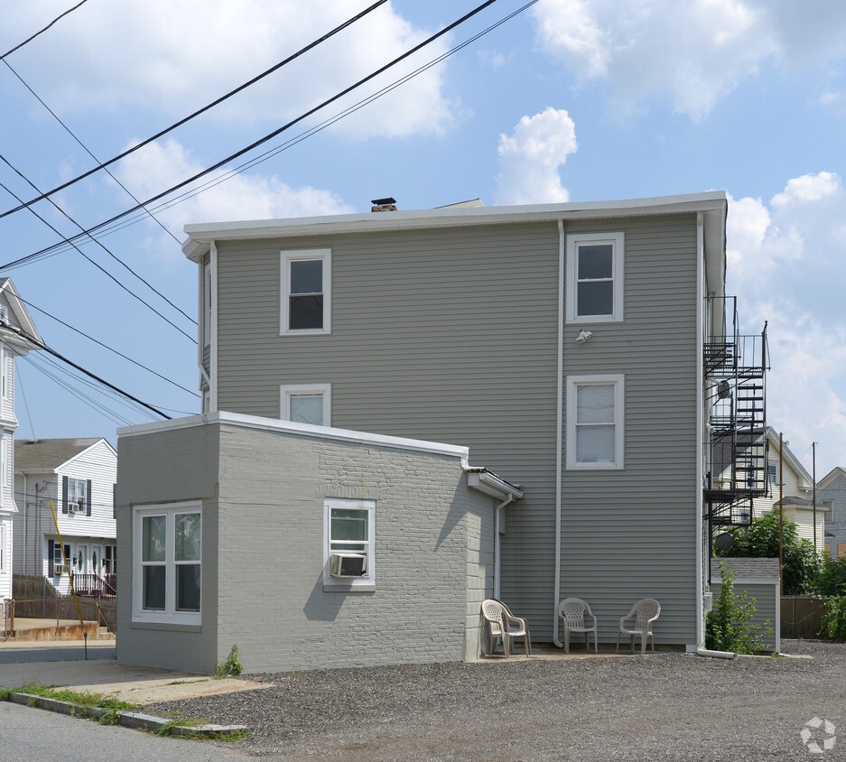 Building Photo - 40 Russo St