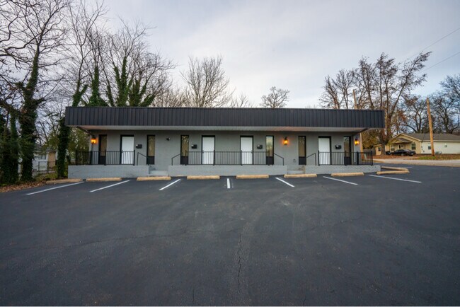 Foto del edificio - 175 E Charles St