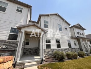 Building Photo - 5011 N Marble Fox Way