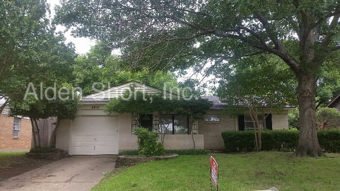 Primary Photo - 8816 Woodbrook Dr