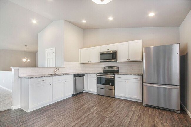 Foto del edificio - 13700 Deer Creek Dr
