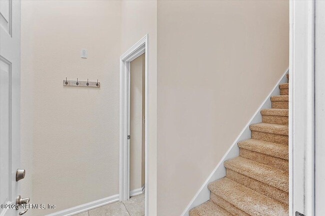 Building Photo - 208 Larkin Pl
