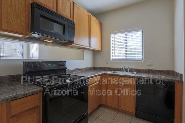 Building Photo - 4423 E McLellan Rd