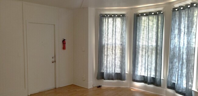 Foto del edificio - 413 W Vine St